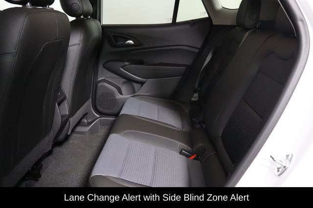 Used 2025 Chevrolet Trax LT w/ Driver Confidence Package FWD image 16