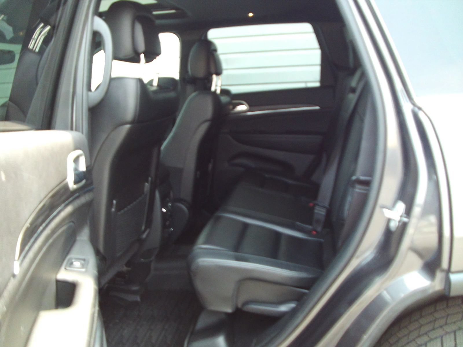 Used 2021 Jeep Grand Cherokee Limited AWD/4WD image 21