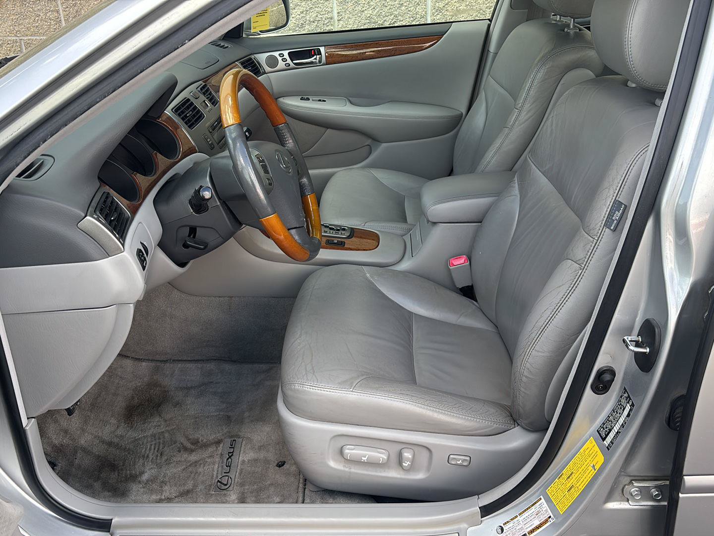 Used 2005 Lexus ES 330 FWD image 5