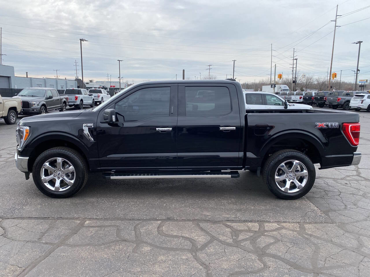 Used 2023 Ford F150 XLT w/ Equipment Group 302A High AWD/4WD image 7