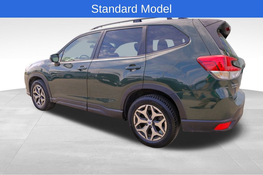 Used 2024 Subaru Forester Premium image 4