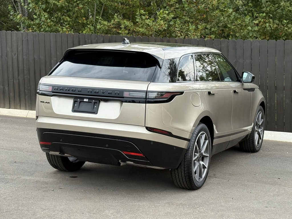 New 2026 Land Rover Range Rover Velar Dynamic SE image 6