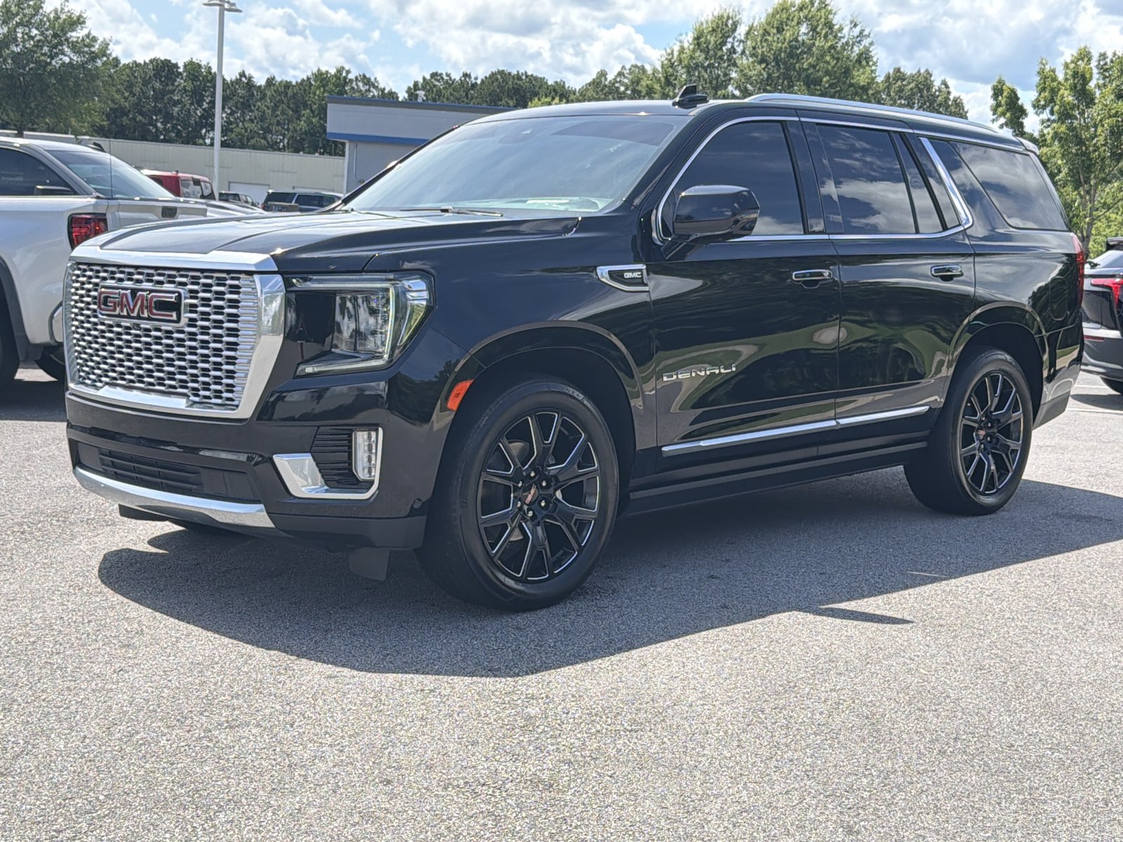Used 2023 GMC Yukon Denali w/ Denali Reserve Package AWD/4WD image 7