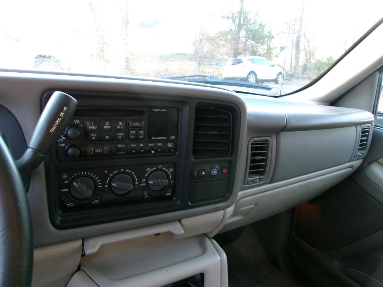 Used 2001 Chevrolet Suburban LT w/ LT Preferred Equipment Group image 14