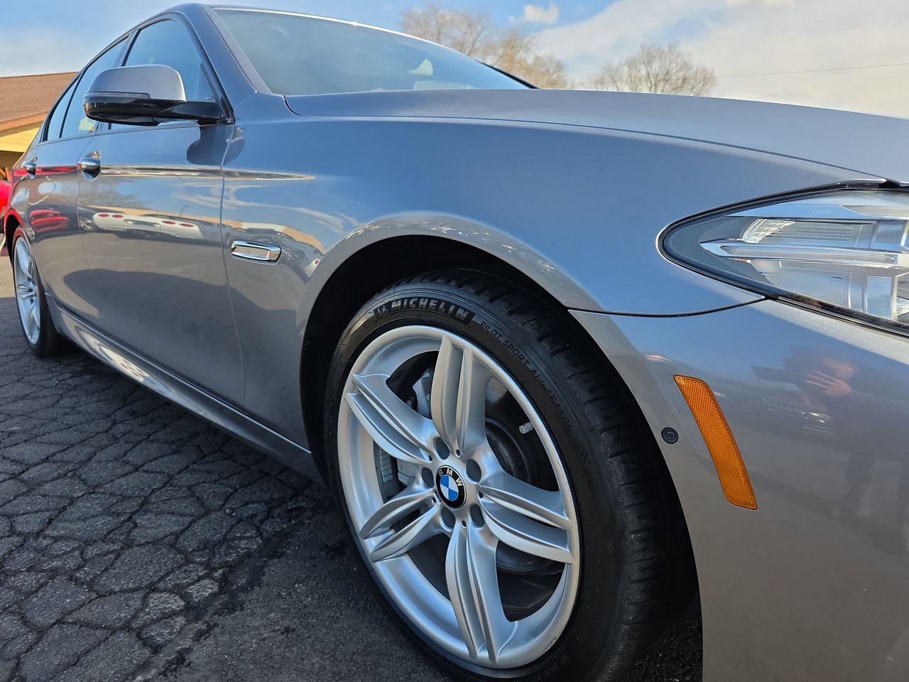 Used 2015 BMW 550i xDrive Sedan image 35