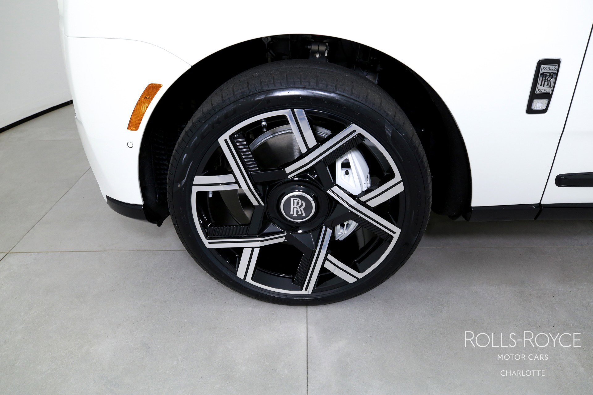 Used 2026 Rolls-Royce Cullinan image 42