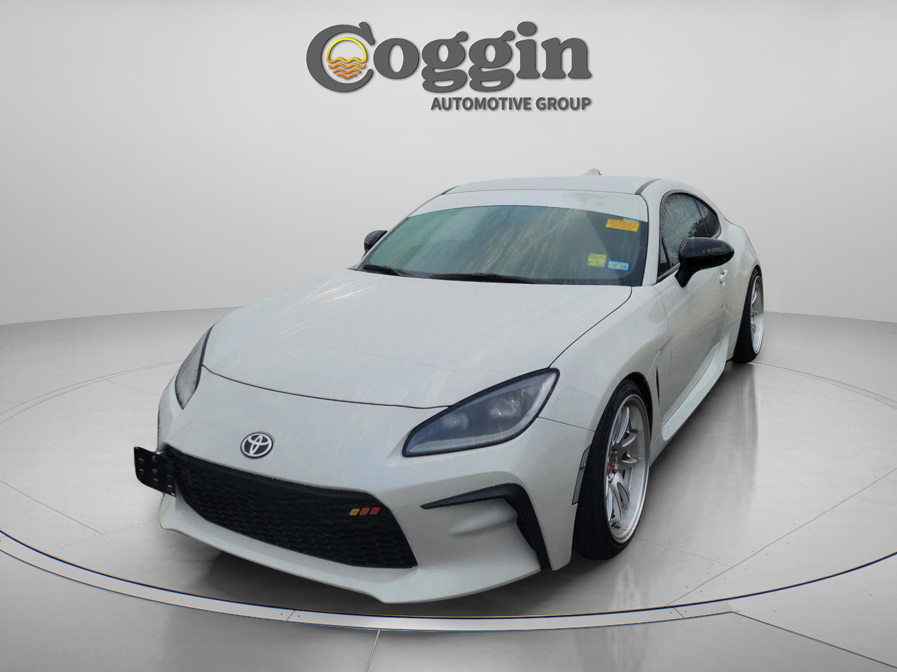 Used 2022 Toyota GR86 Premium image 2