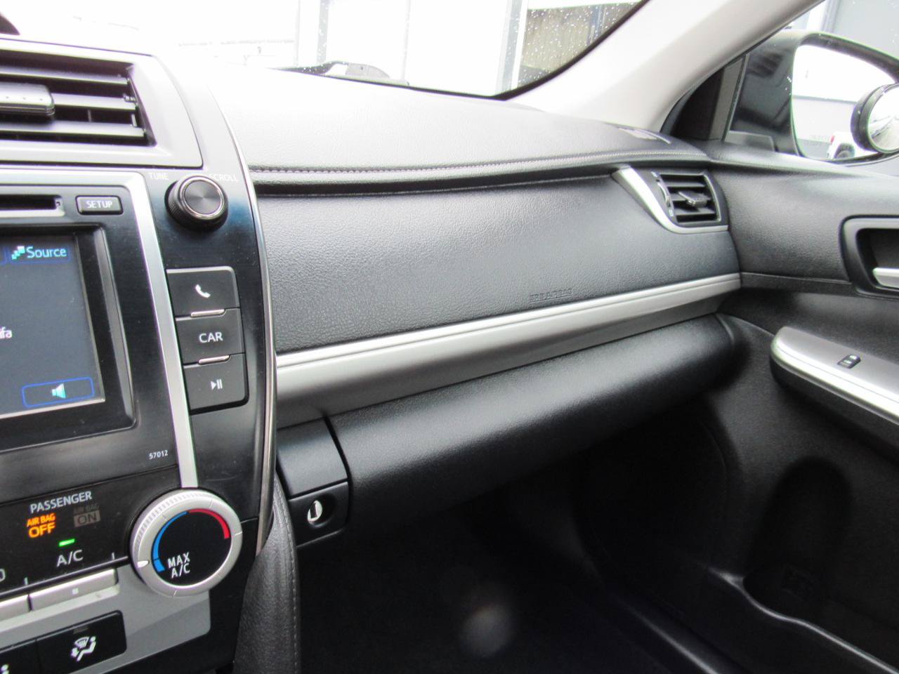Used 2012 Toyota Camry SE FWD image 22