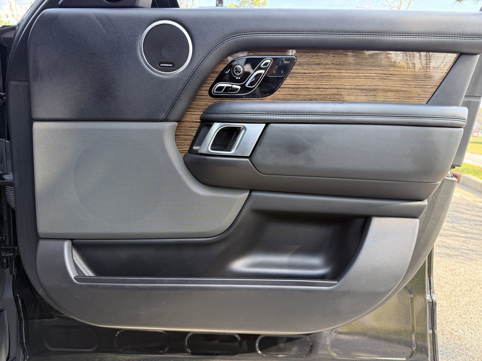 Used 2018 Land Rover Range Rover Supercharged image 46