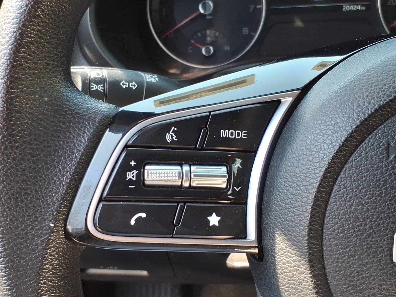 Used 2023 Kia Forte LXS w/ LXS Technology Package FWD image 12