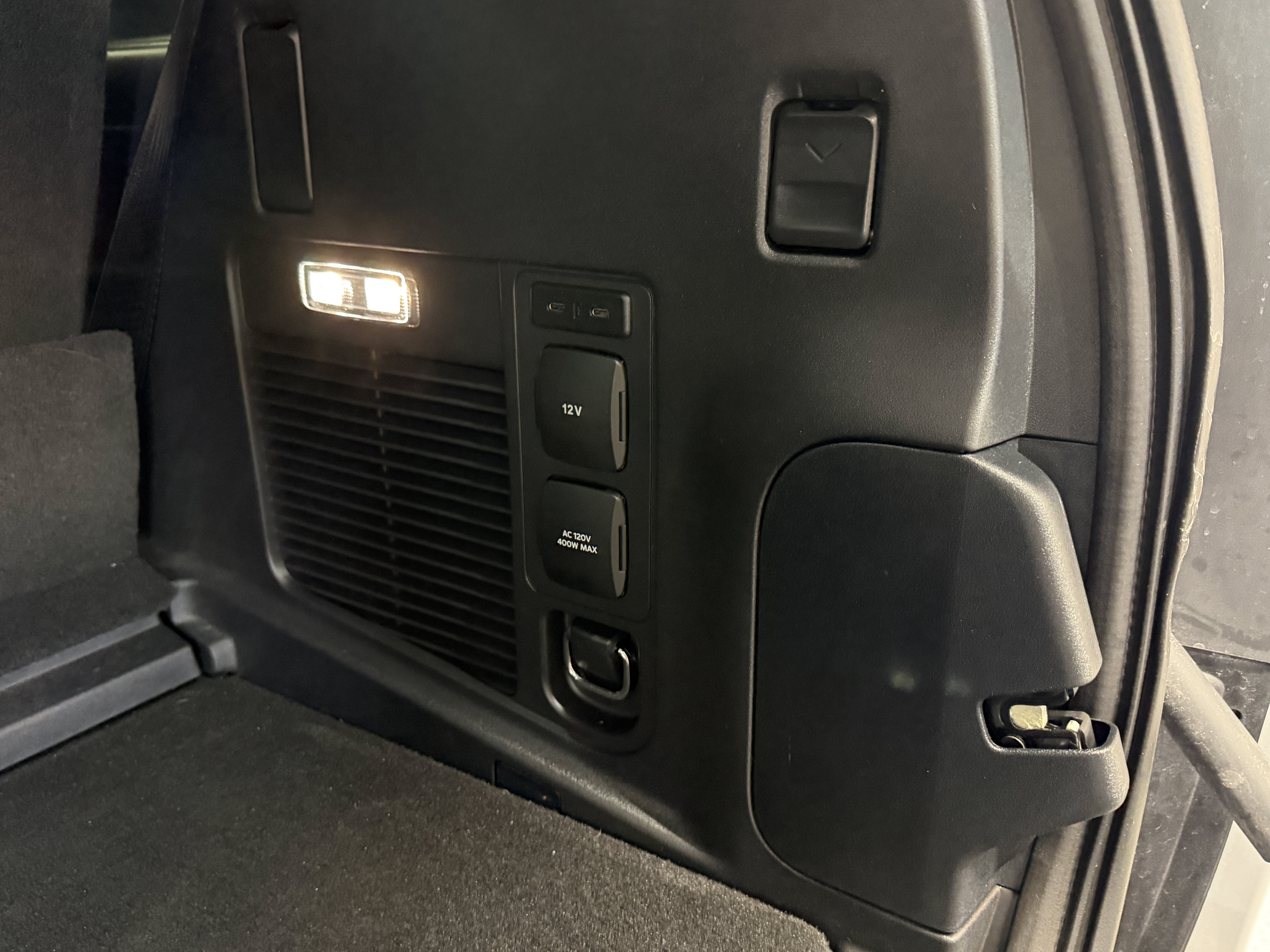 Used 2025 Ford Expedition Active AWD/4WD image 30