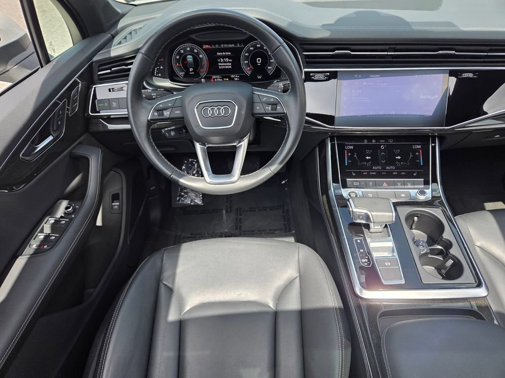 Used 2025 Audi Q7 3.0T Premium Plus AWD/4WD image 12