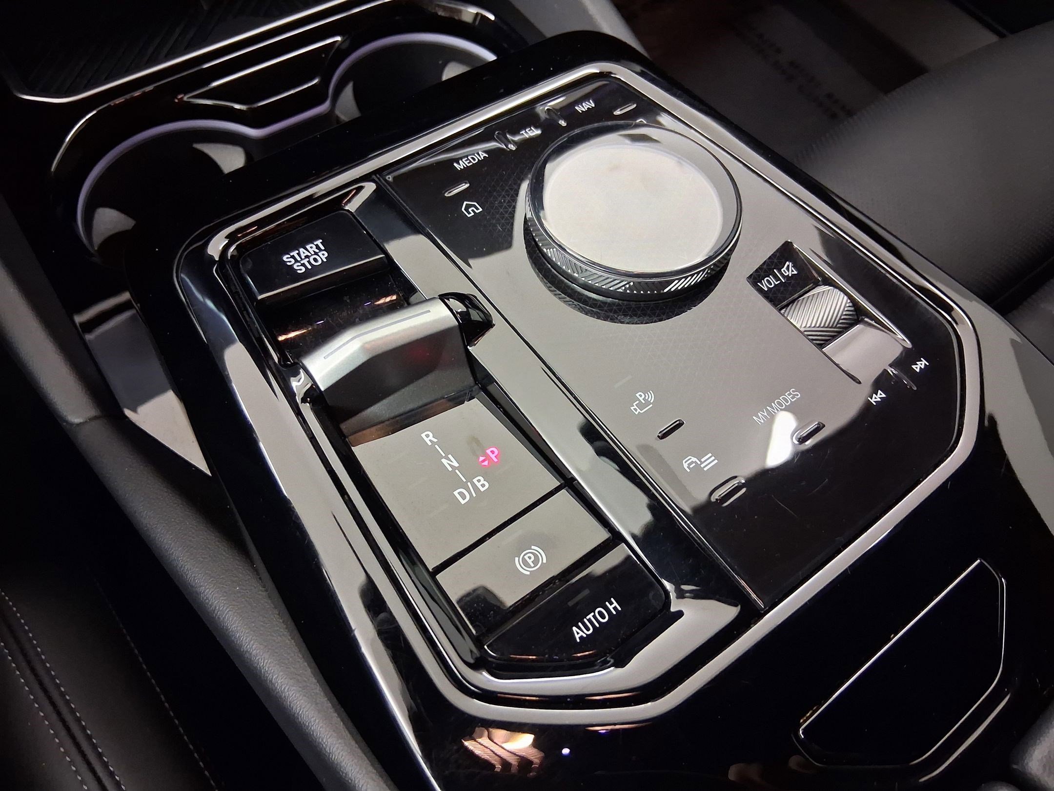 Certified 2024 BMW i5 eDrive40i RWD image 17