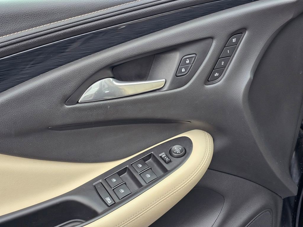 Used 2016 Buick Envision Premium AWD/4WD image 21