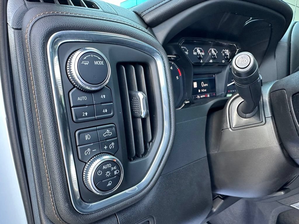 Used 2023 GMC Sierra 2500 AT4 w/ AT4 Preferred Package AWD/4WD image 33