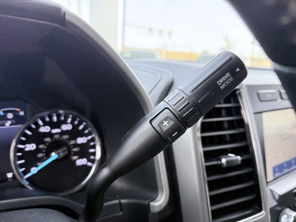 Used 2020 Ford F350 Lariat w/ Lariat Value Package image 19