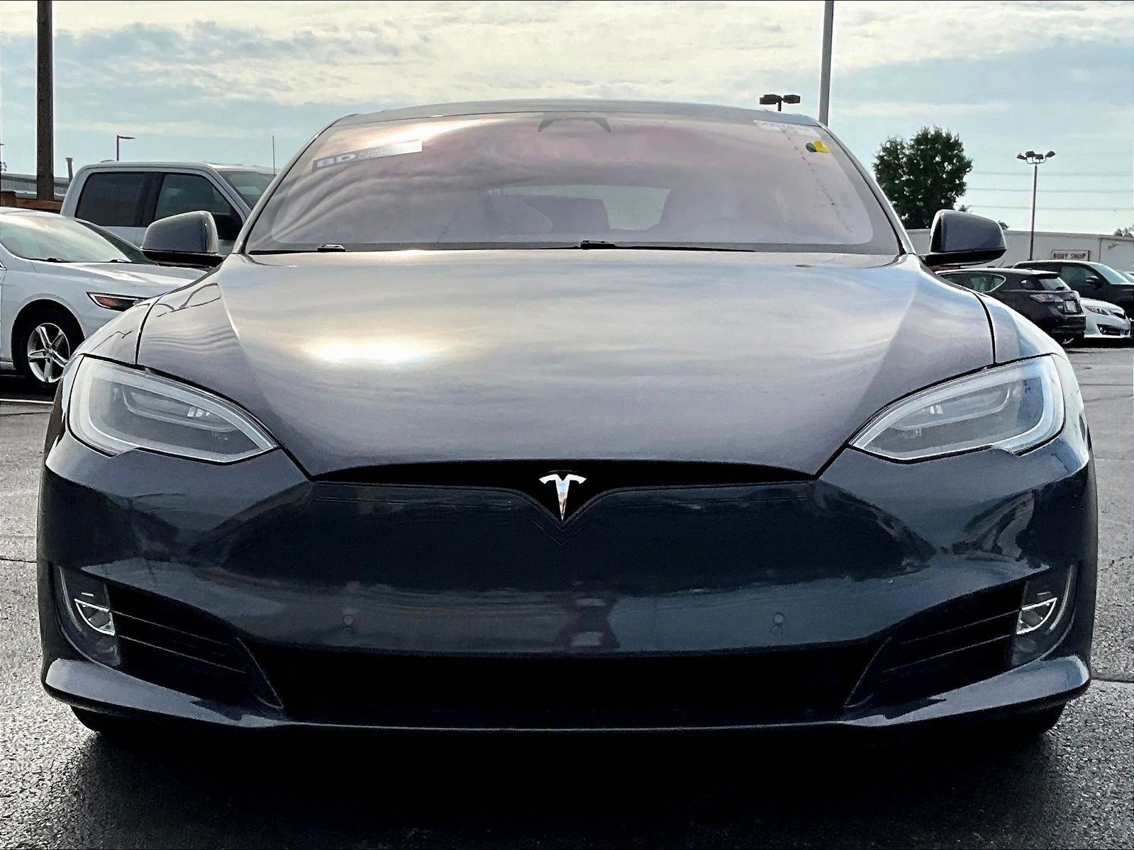 Used 2018 Tesla Model S 100D AWD/4WD image 2