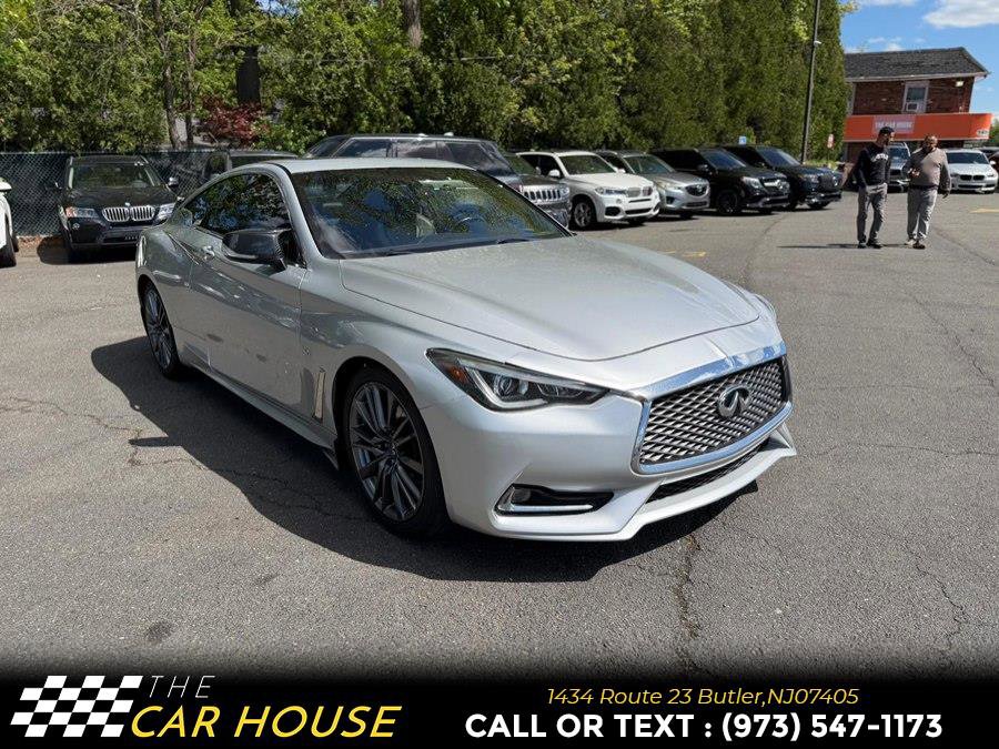 Used 2018 INFINITI Q60 3.0t Luxe RWD image 9