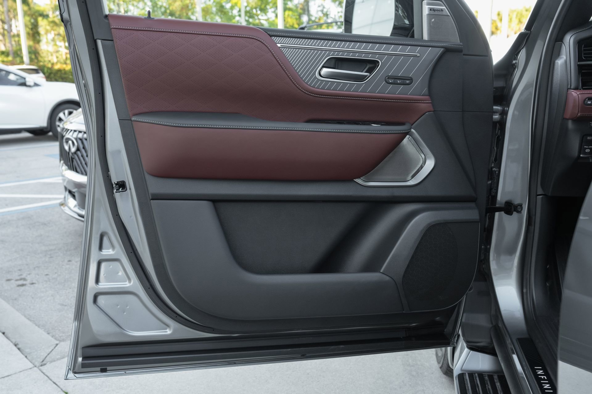 New 2026 INFINITI QX80 Autograph image 25