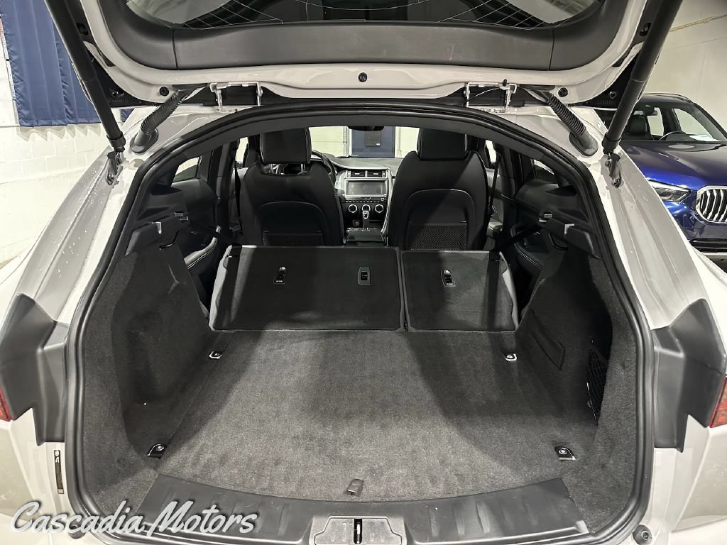 Used 2019 Jaguar E-PACE R-Dynamic HSE AWD/4WD image 11