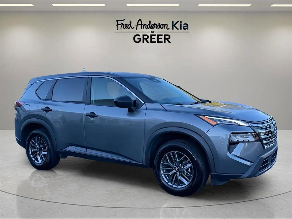 Used 2024 Nissan Rogue S image 1