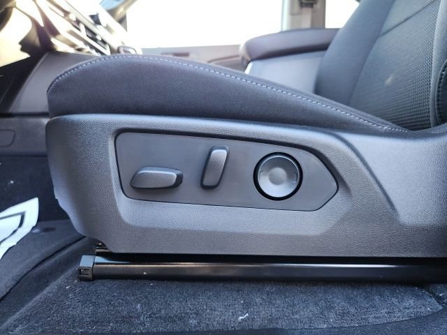 New 2024 Chevrolet Colorado LT w/ LT Convenience Package II RWD image 20