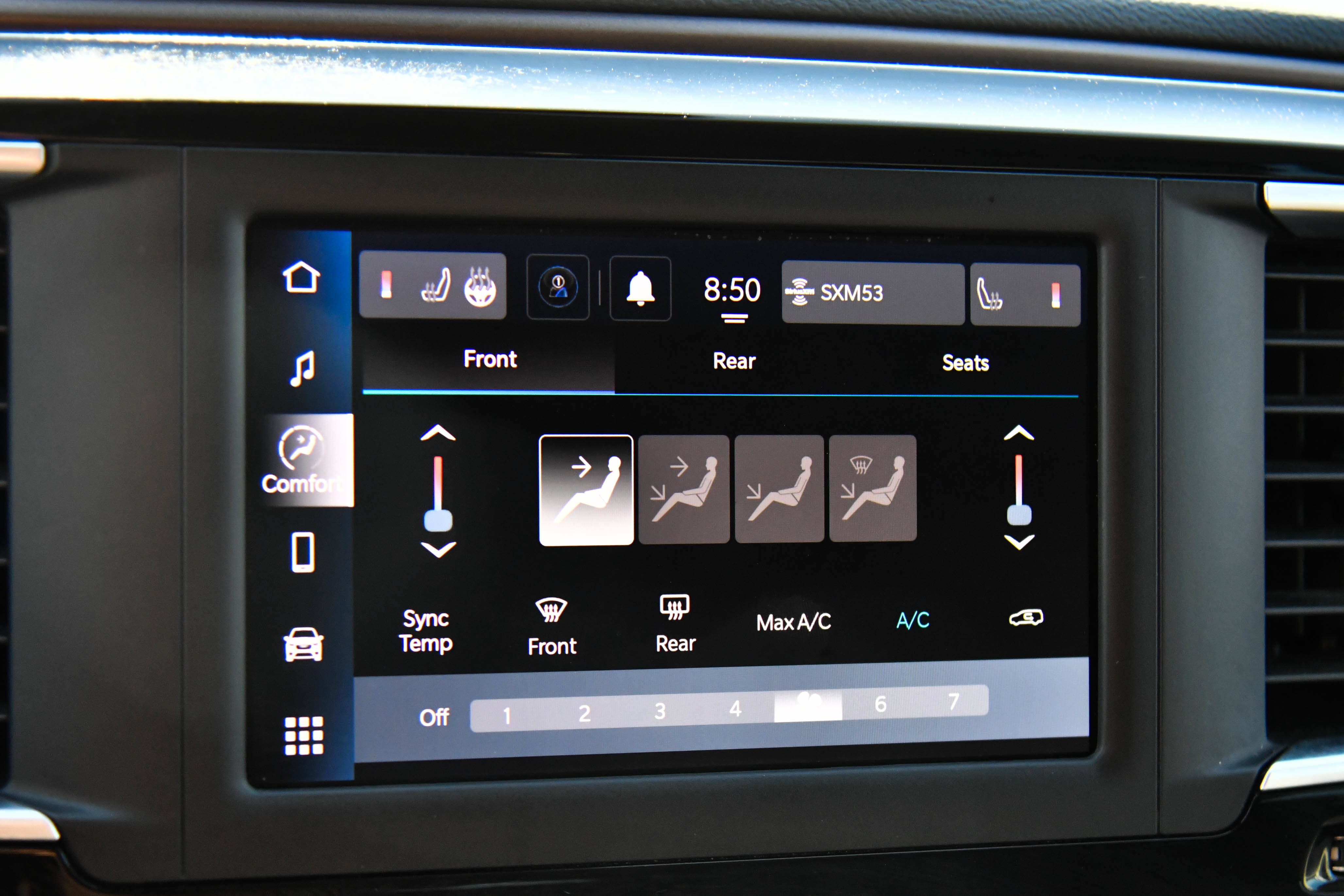 Used 2023 Chrysler Voyager LX FWD image 22