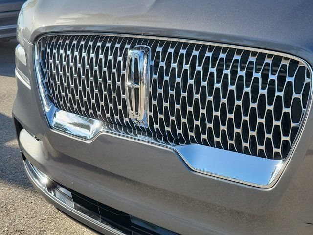 Certified 2024 Lincoln Aviator Reserve w/ Elements Package Plus RWD image 12