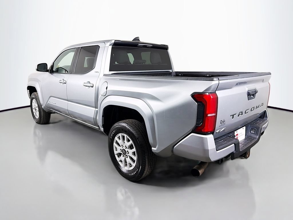 Used 2024 Toyota Tacoma SR5 AWD/4WD image 8
