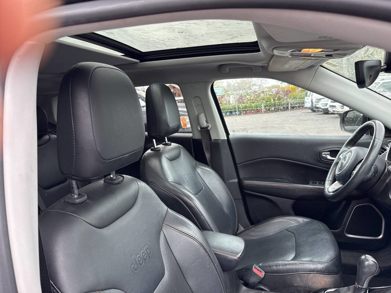 Used 2018 Jeep Compass Limited w/ Navigation Group AWD/4WD image 14