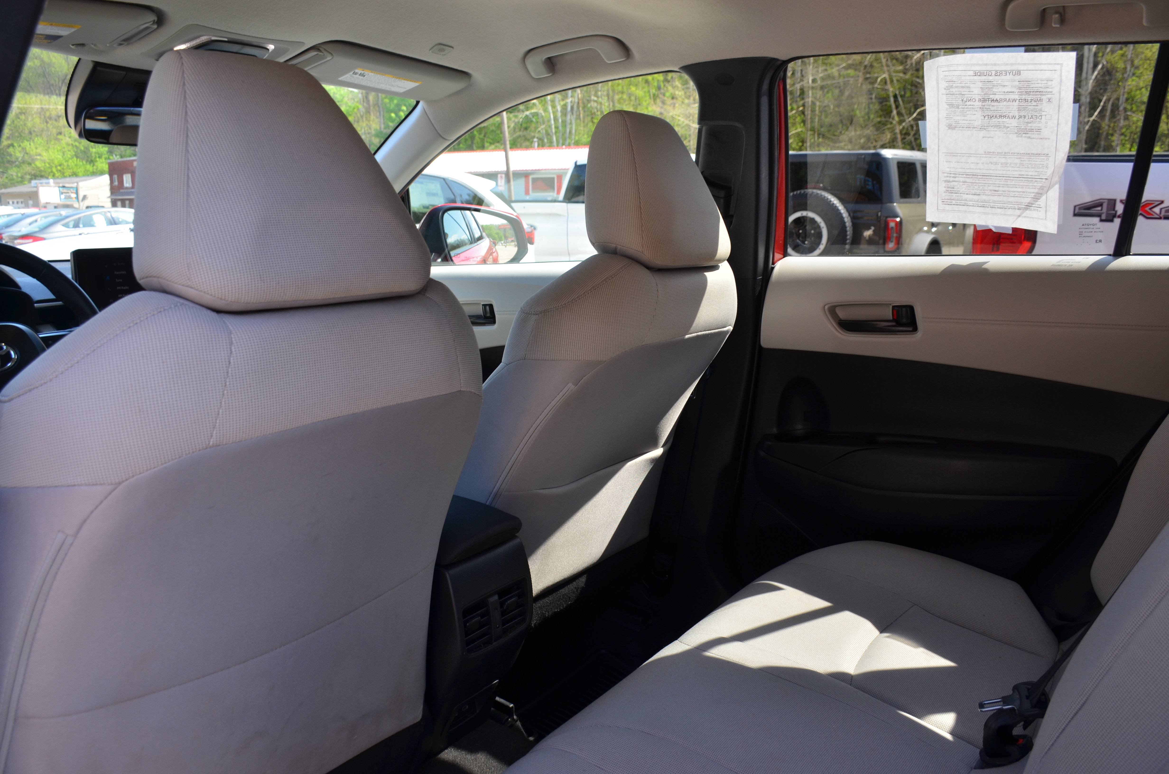 Used 2024 Toyota Corolla Cross LE AWD/4WD image 19