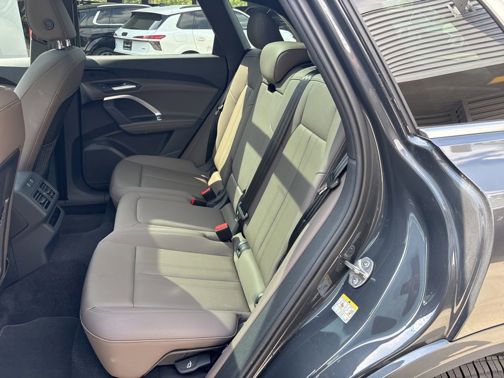 Certified 2025 Audi Q5 Premium w/ Convenience Package image 14