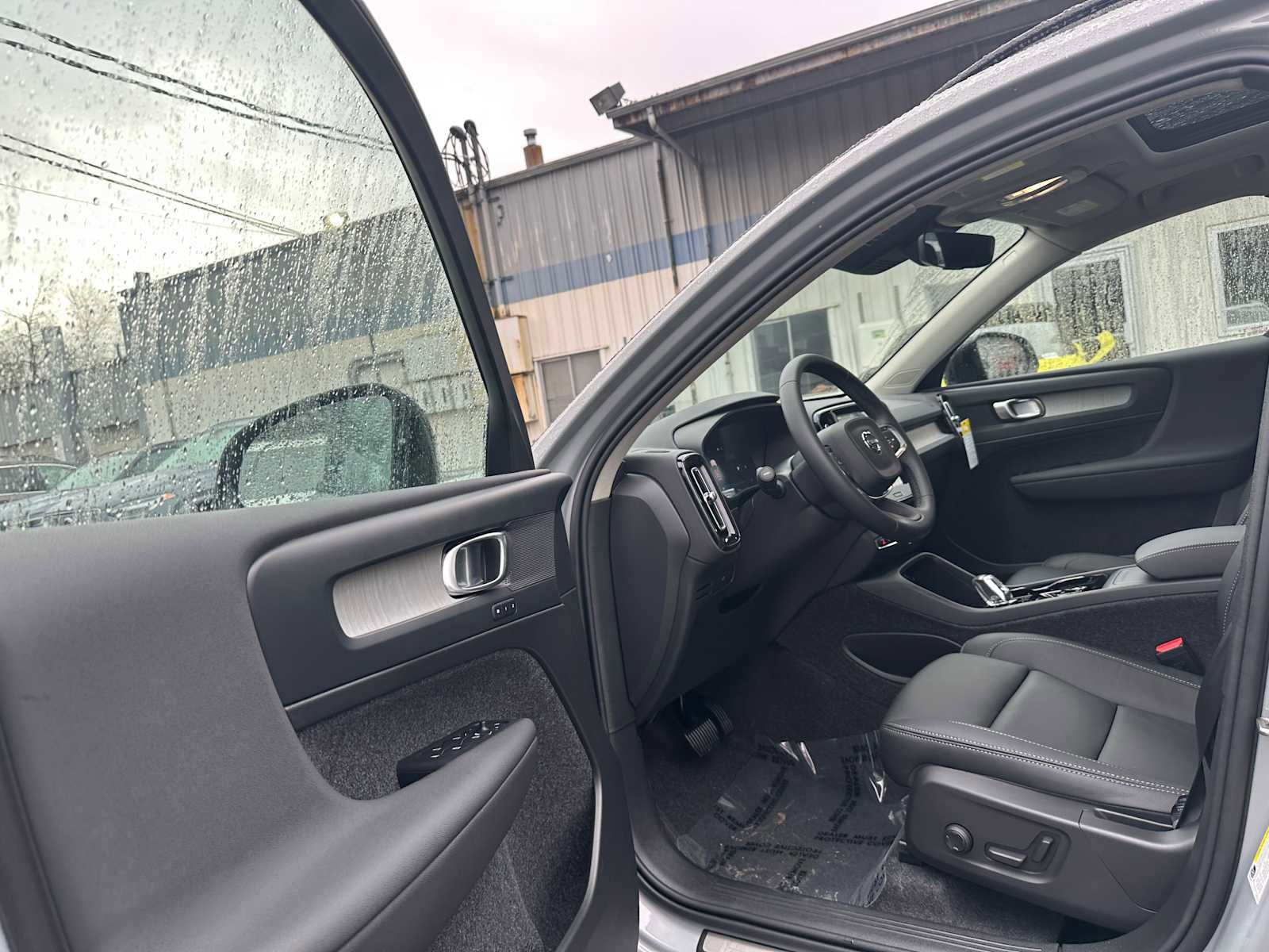 New 2026 Volvo XC40 B5 Plus w/ Protection Package Premier image 20