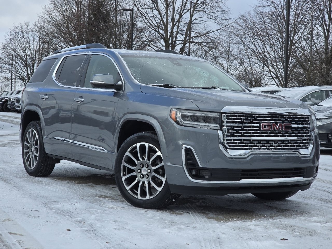 Used 2022 GMC Acadia Denali w/ Denali Technology Package image 2