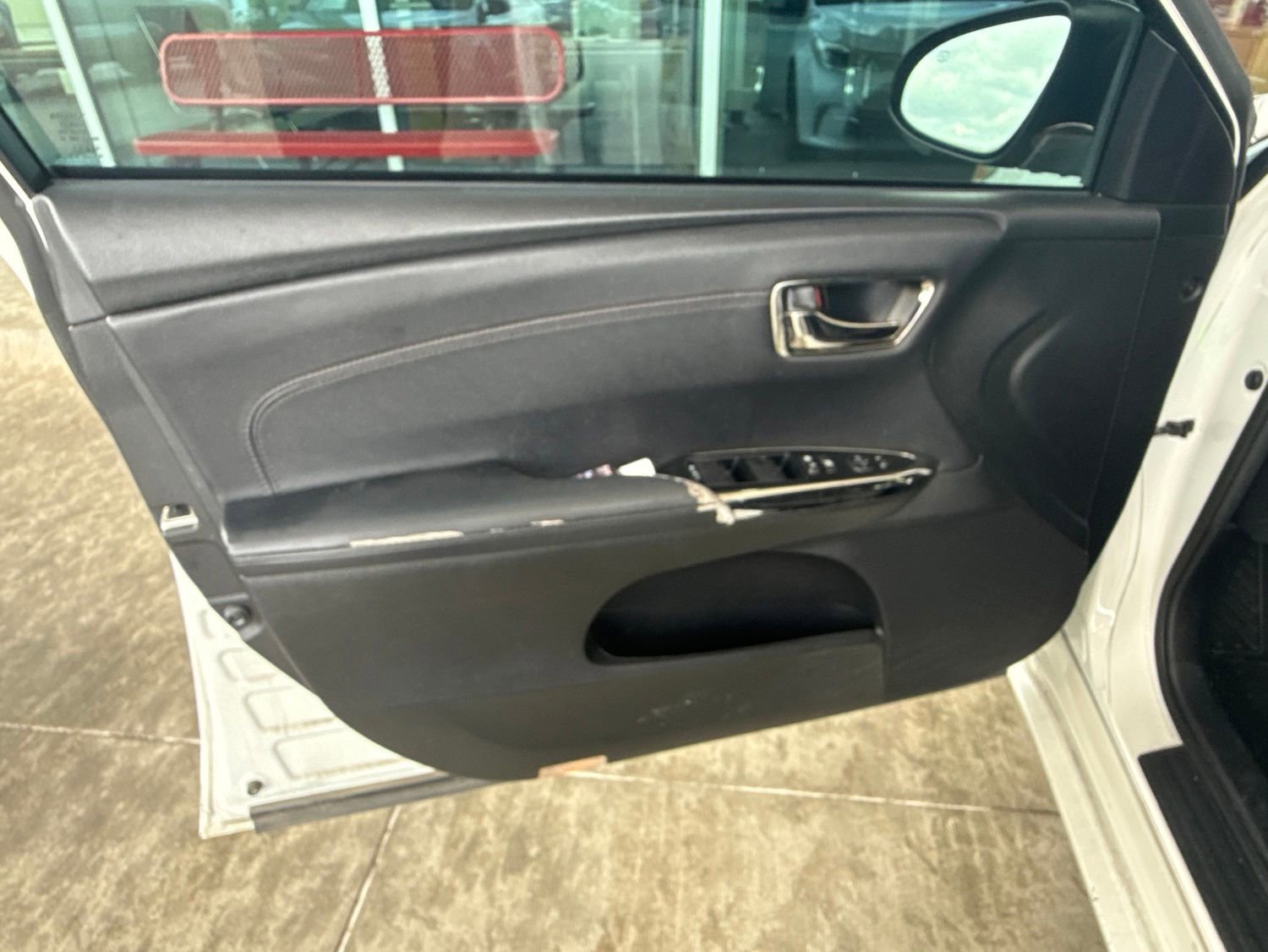 Used 2017 Toyota Avalon XLE w/ Carpet Mat Package FWD image 11