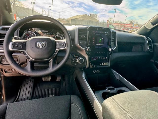 Used 2025 RAM 1500 Big Horn AWD/4WD image 10