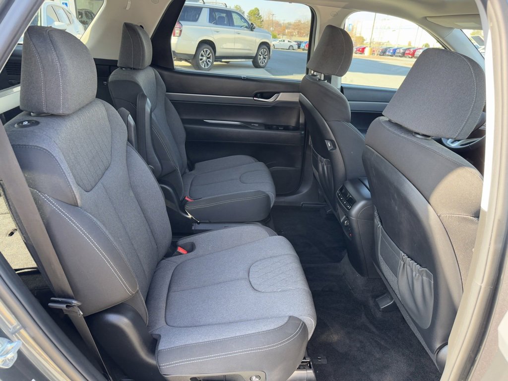 Used 2021 Hyundai Palisade SEL w/ Convenience Package image 16