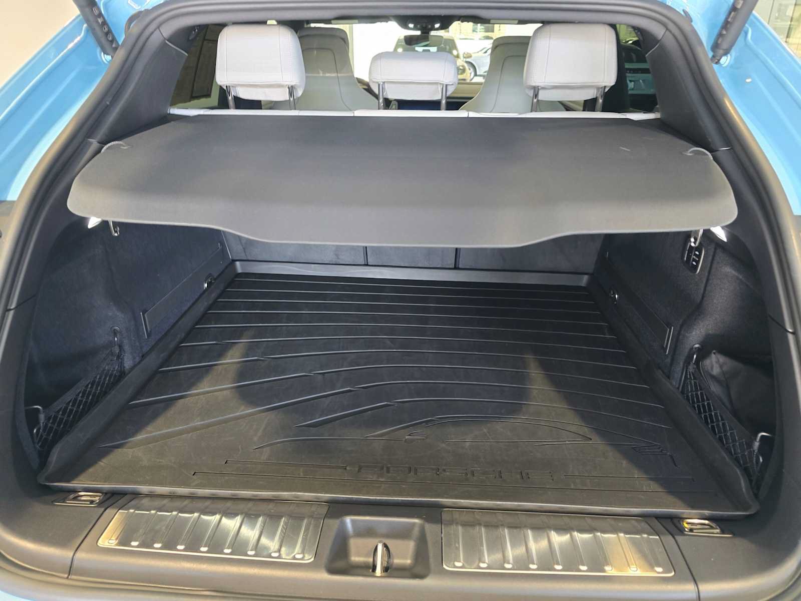 Used 2025 Porsche Macan Electric RWD image 14