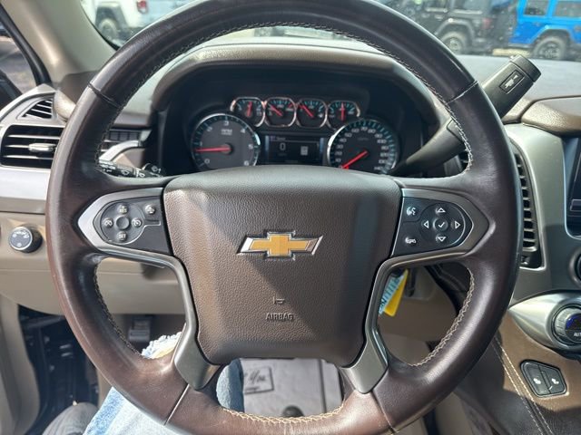 Used 2019 Chevrolet Suburban LT RWD image 15