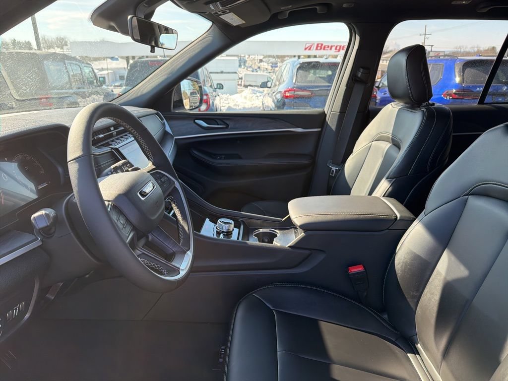 New 2025 Jeep Grand Cherokee Limited AWD/4WD image 6