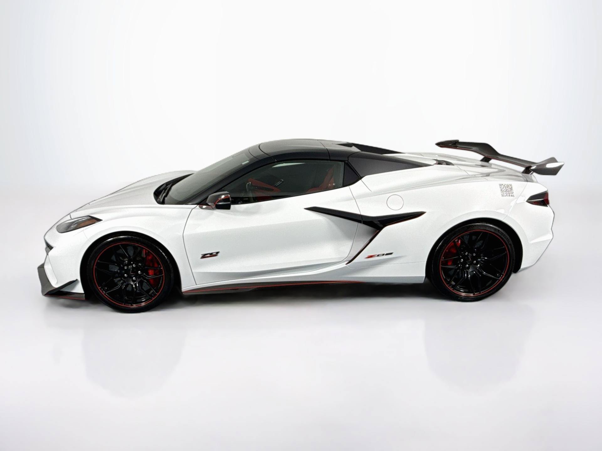 Used 2025 Chevrolet Corvette Z06 w/ Z07 Performance Package RWD image 73