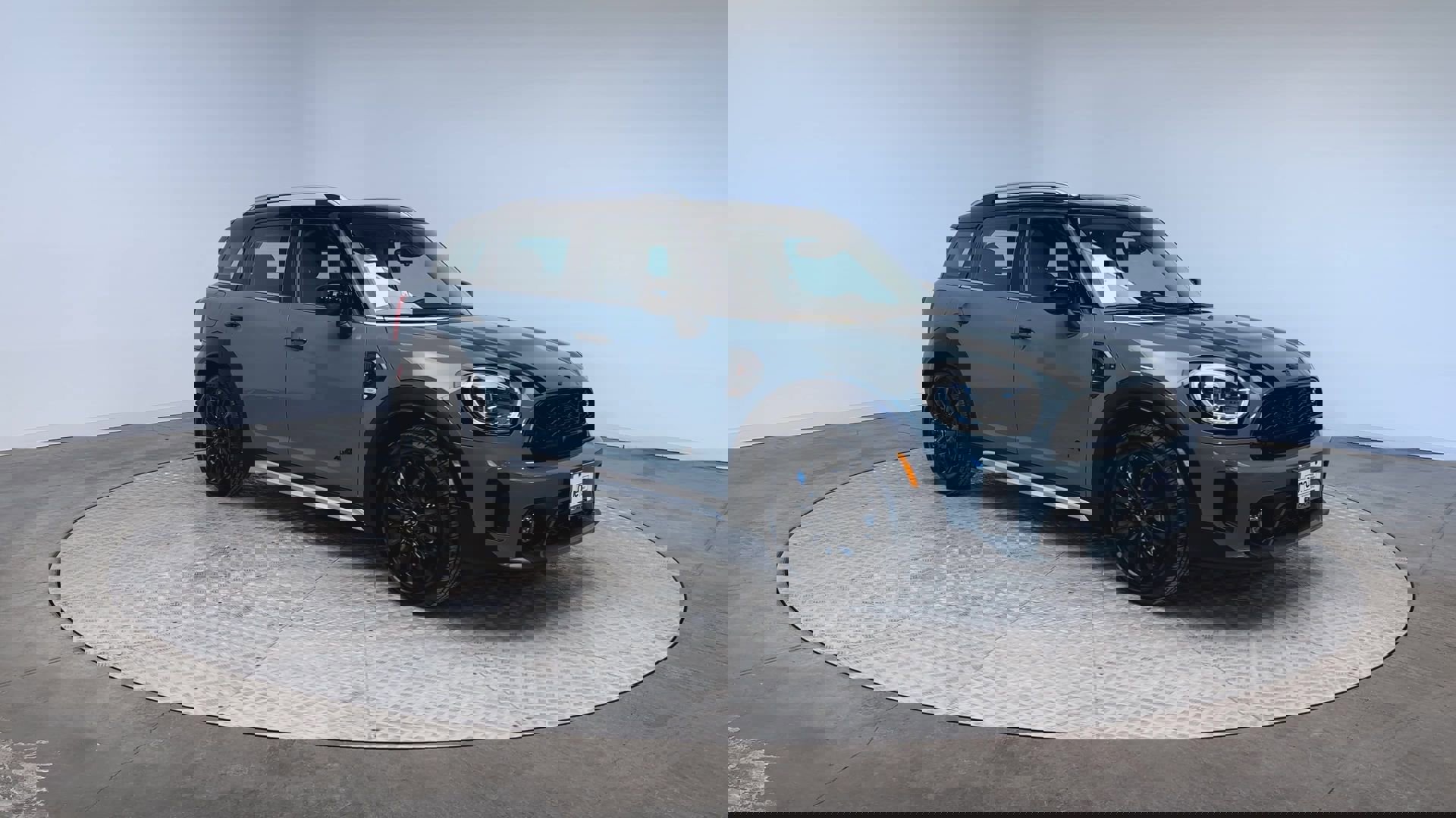 Used 2024 MINI Cooper Countryman S w/ Premium Package image 2