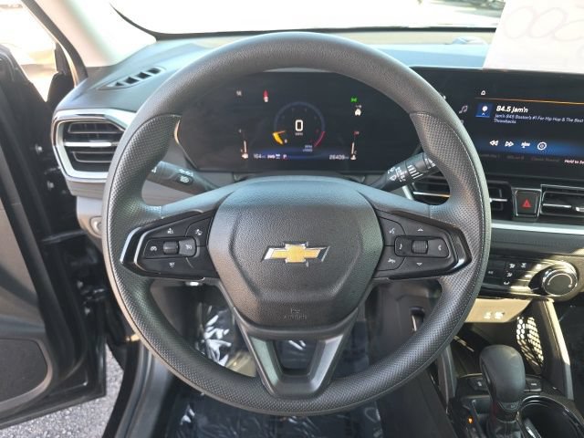 Used 2025 Chevrolet TrailBlazer LT AWD/4WD image 18