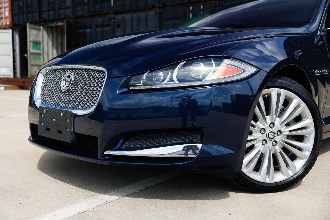 Used 2012 Jaguar XF Portfolio RWD image 31