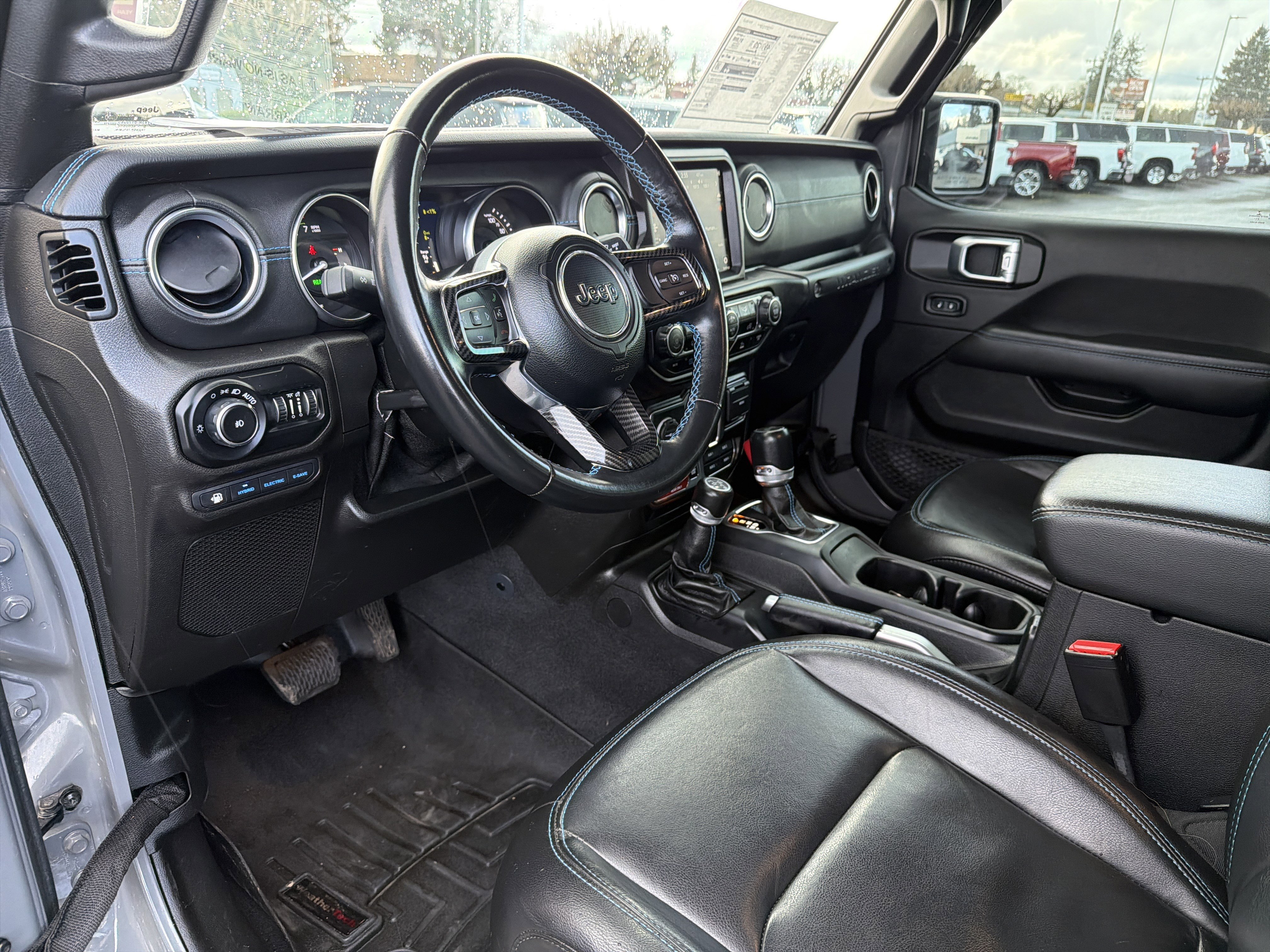 Used 2021 Jeep Wrangler Unlimited Rubicon 4xe w/ Steel Bumper Group image 9