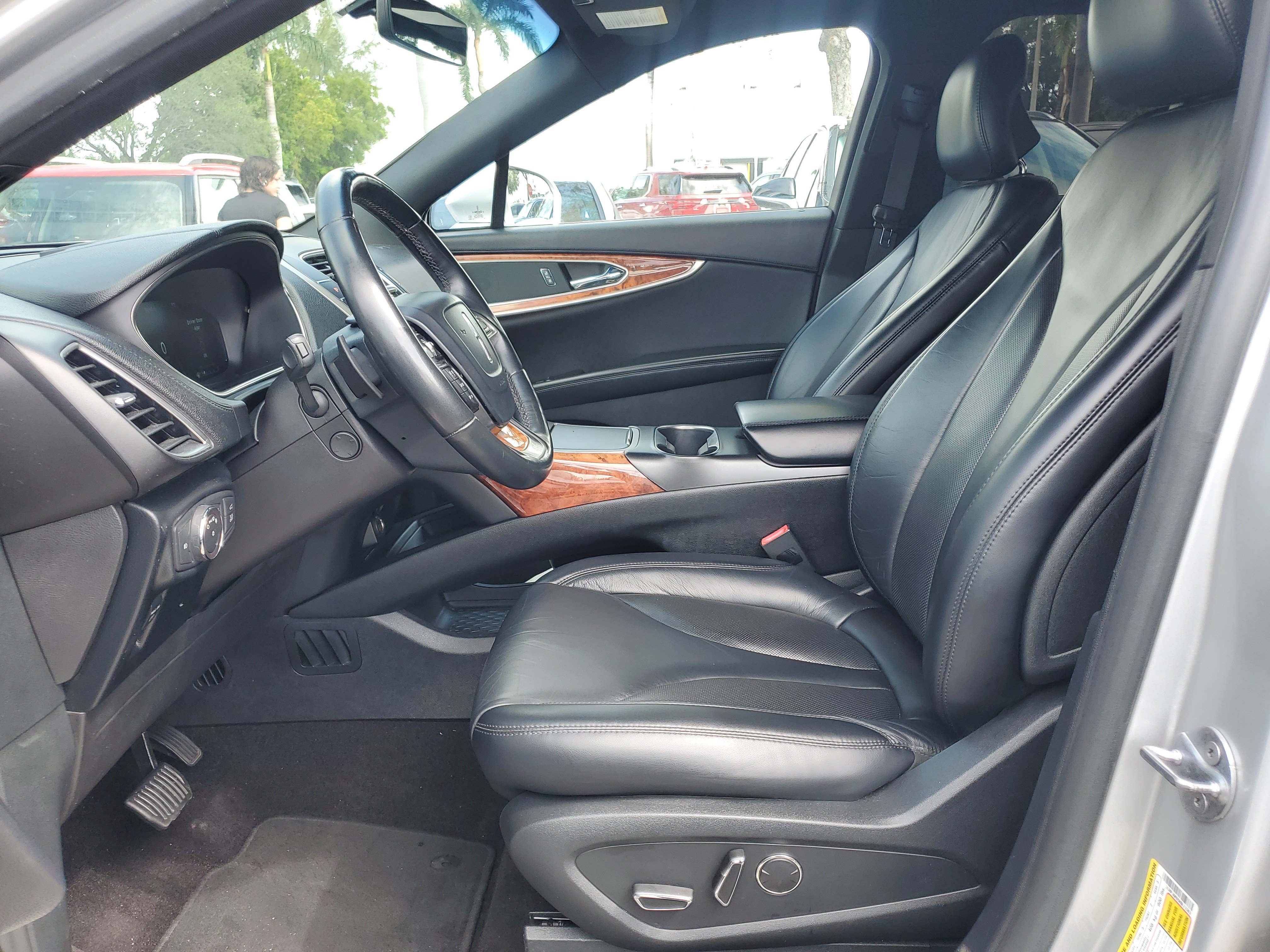 Certified 2019 Lincoln Nautilus Select FWD image 13