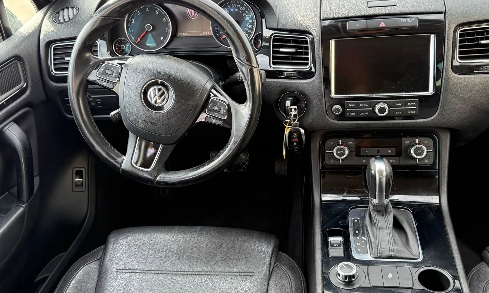 Used 2012 Volkswagen Touareg VR6 image 15