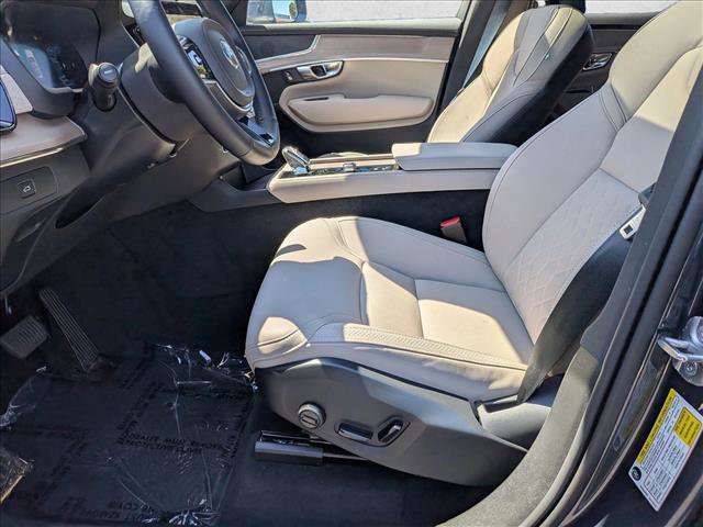 Used 2026 Volvo XC90 B6 Plus w/ Protection Package Premier AWD/4WD image 16