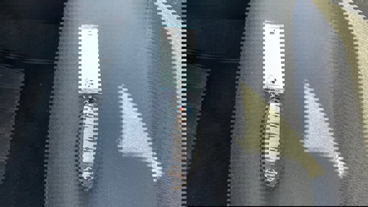 Used 2024 Nissan Altima 2.5 SV image 28