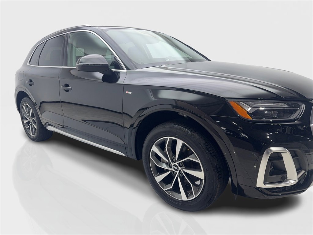 Used 2022 Audi Q5 2.0T Premium w/ Convenience Package image 12